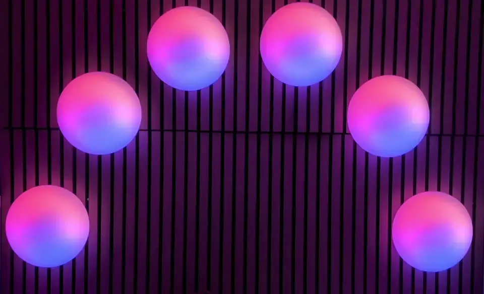 Single addressable LED effect